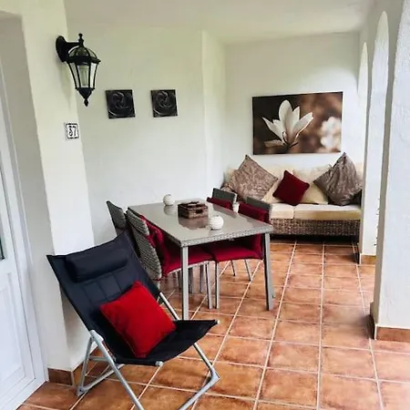 בית נופש Hoyo 16, Mijas Golf In Private Complex פואנגירולה